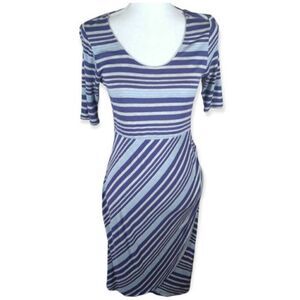 JESSICA SIMPSON MATERNITY BLUE & GRAY STRIPE DRESS SZ.M EUC.